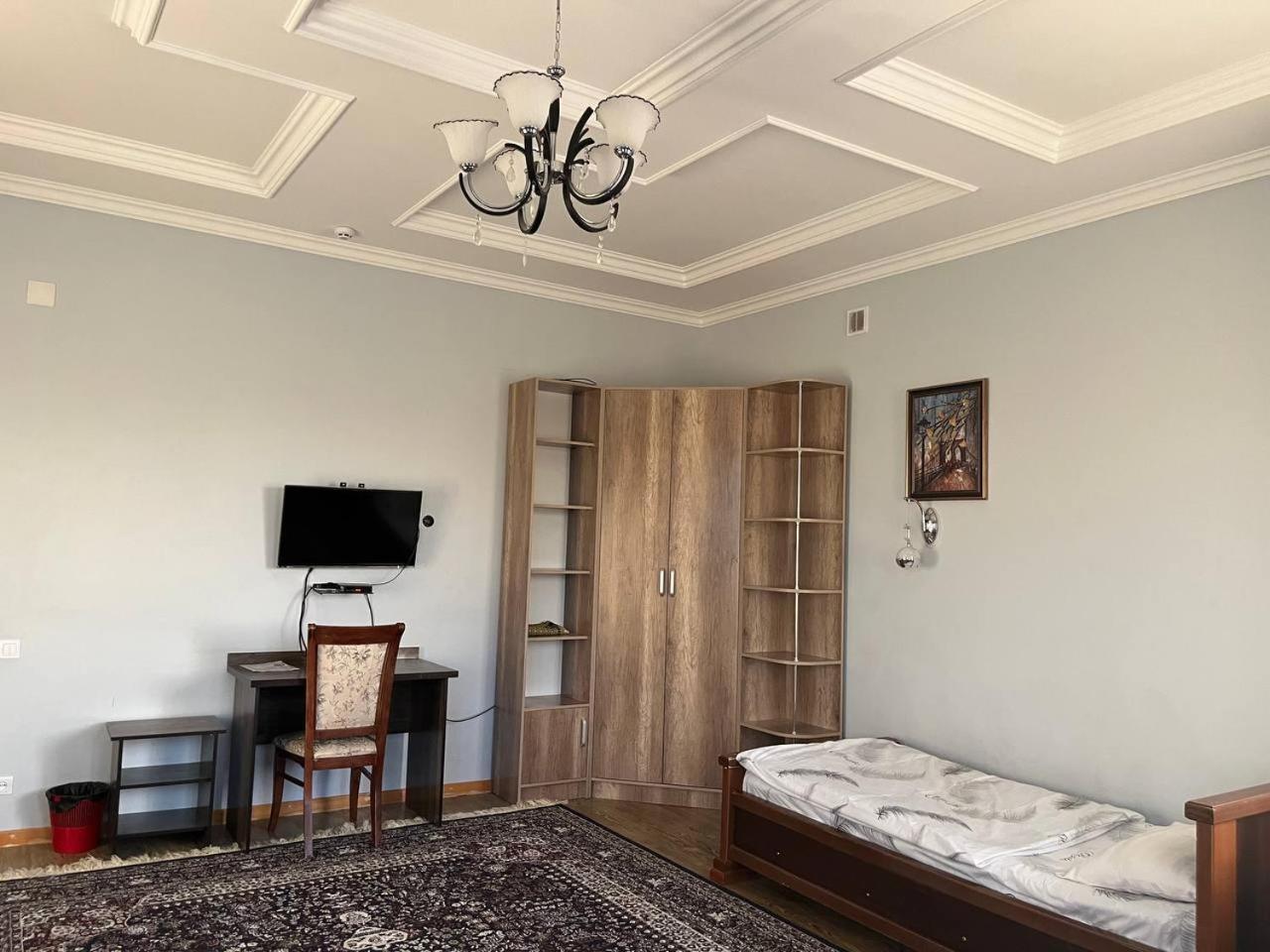Tomaris Hotel Nukus Ngoại thất bức ảnh
